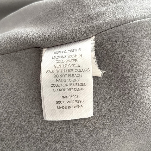 HILARY RADLEY Blouson Dress V-Neck Cinched Waist Black White Gray Casual Dress - Picture 10 of 10